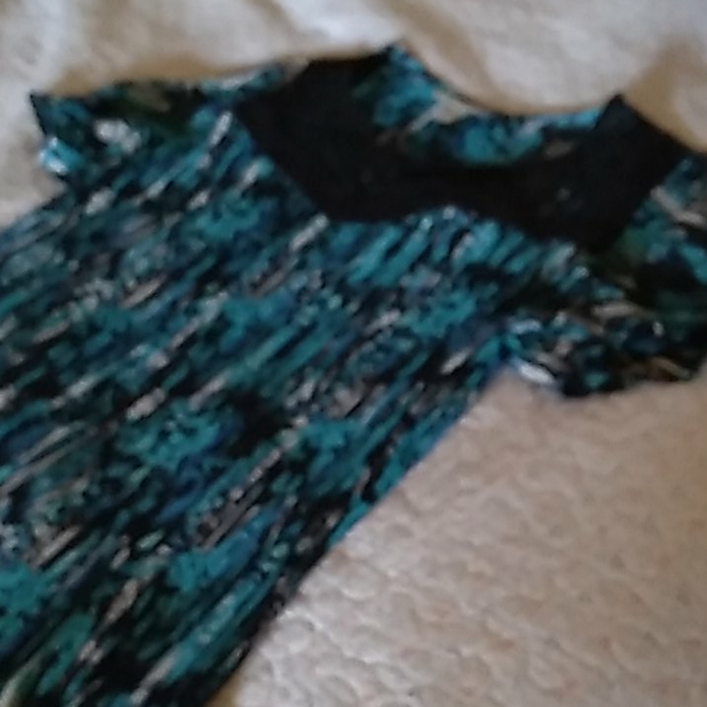 Shirt - Picture 2 of 4